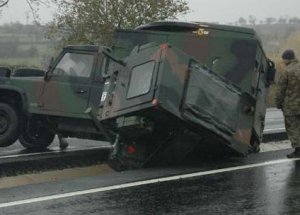 Askeri Araç Kaza Yaptı