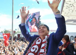 AK Parti Antalya'da Suçüstü Yaptı