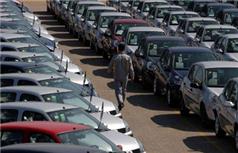 Otomobil pazarı daraldı