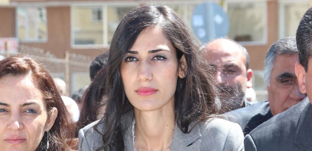 Türkiye'nin İlk Süryani Belediye Başkanı Oldu