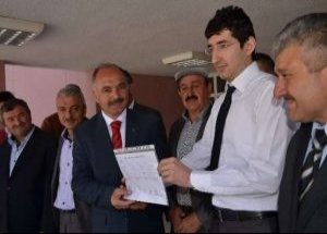 Yeni Başkanın İlk İcraatı: İstifa