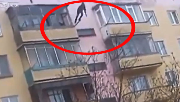 5'inci kattan atlayan genç kız öldü!