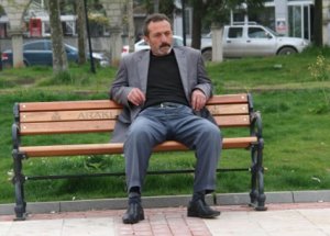 Sandıkta Şok Yaşadı