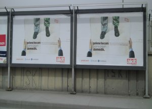 Akit Reklamı Her Yerde