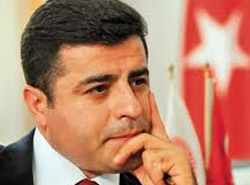 Demirtaş bir kez daha Zana'yı hedef aldı