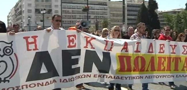 Yunanistan'da hayatı felç eden karar