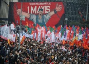 DİSK: 1 Mayıs'ta Taksim'de Olacağız