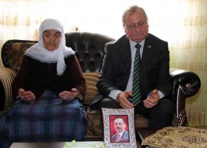 Büyükelçi Spahiu'dan Yazıcıoğlu'nun Annesine Ziyaret