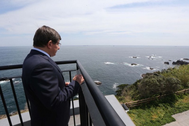 Osmanlı Fırkateyni'nin Battığı Yere Uzun Uzun Baktı