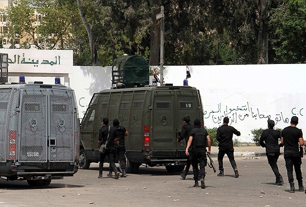 Darbe karşıtı gösterilerde 73 gözaltı