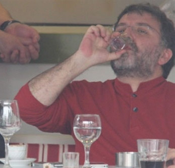 Seçim Sonuçlarına Yıkıldı Roma'ya Uçtu