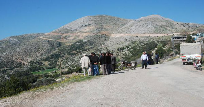 Askeri araca ateş açıldı