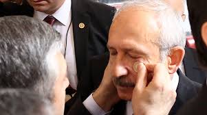 Bu Yumruk Bana Değil Cumhuriyet'e Atıldı