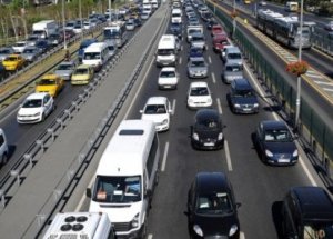 E-5'te Trafiği Felç Eden Kaza