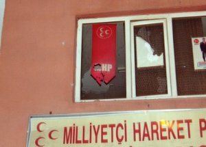 MHP İlçe Binasına Saldırı