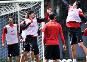 Galatasaray'a 2 Müjde Birden!