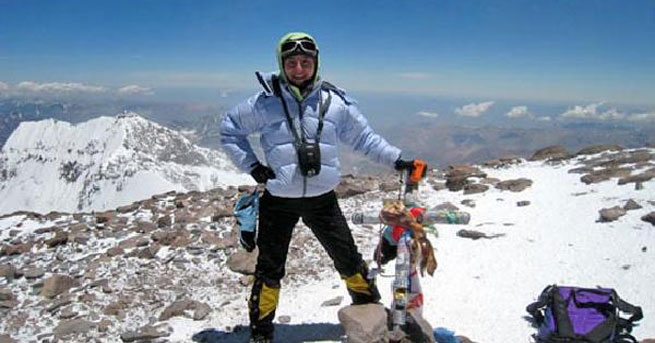 Profesör Everest'ten sağ kurtuldu