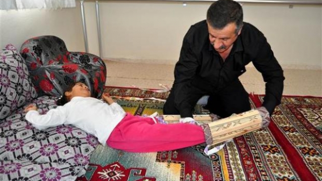 Öğretmenin Azmi Engelli Çocuğu Yürüttü