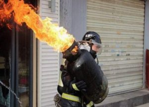 Kahraman İlan Edildi