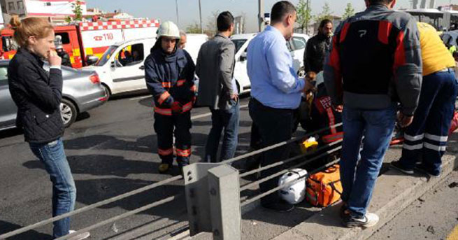 Metrobüs Yoluna Girdi