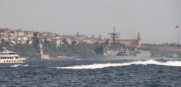 ABD Savaş Gemisi Boğaz'dan Geçti