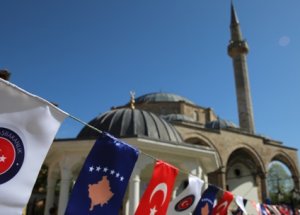 Tatvan’da Camiye Yıldırım Düştü