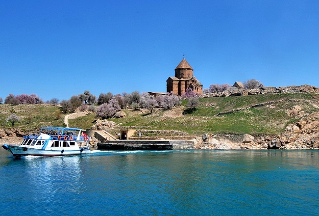 Van Yatırımların Karşılığını Alıyor