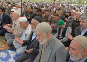 3 Bin Kişi Yağmur Duasına Çıktı