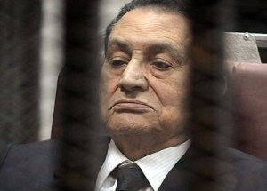 Mübarek Duruşmada Fenalaştı