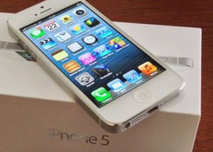 Apple iPhone 5'leri Geri Topluyor!
