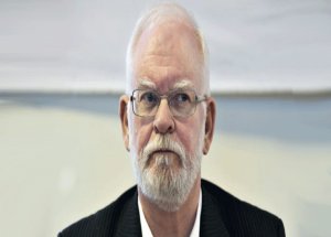 O Yazar İslam'a Küfür Etti Şimdi de...