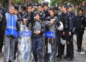 Polisten 1 Mayıs 'Selfie'si