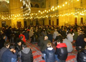 Mübarek Gecede Camiler Doldu Taştı