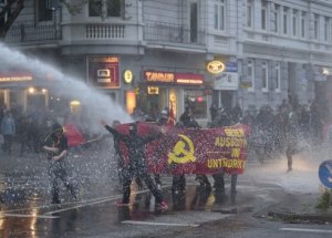 Gauck Kendi Ülkesine Kör!