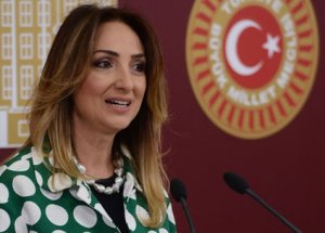 Nazlıaka'nın Oturduğu Sitedeki Kaçak Tesisat Söküldü!