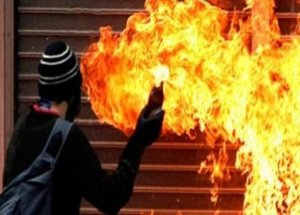 Bunlar Gazeteci Değil, Bombacı