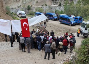 Köylüler Açlık Grevine Başladı