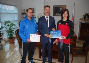 "Altın Kız" Madalyaya Doymuyor