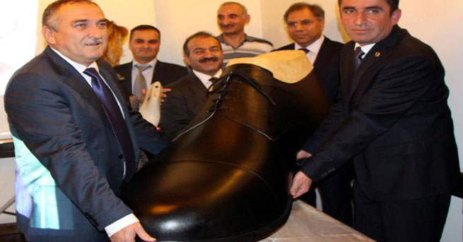 İşte 222 Numara Ayakkabı