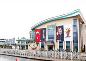 Ak Parti Kampa Girdi