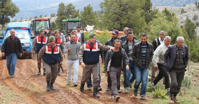 Jandarma Köy Halkını Sakinleştirdi