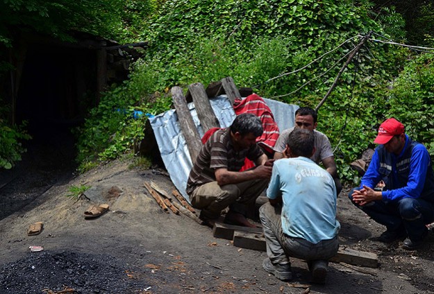 Madencilerin Hüzünlü Mesaisi