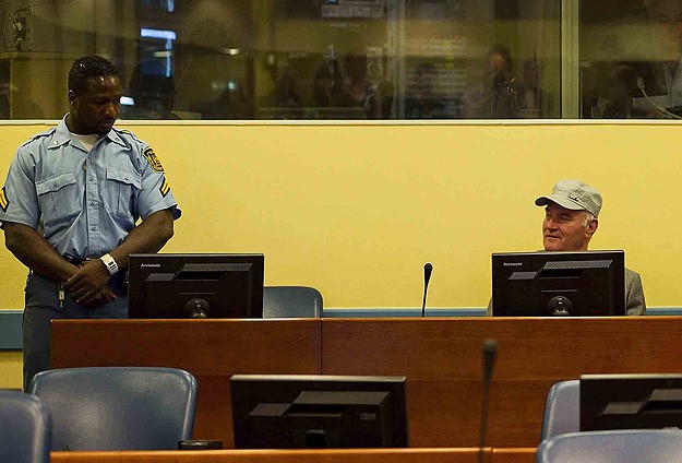 "Bosna Kasabı" Mladiç'in Savunması Başladı