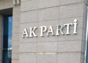 Ak Parti'den 12 İlçe Yönetimine İstifa Çağrısı
