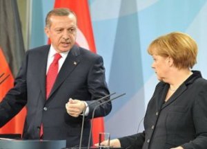 Merkel Türkiye İçin Endişeliyim Dedi!