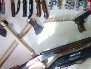 Adliyeye Cephanelikle Gelmişler