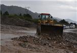 Çay Taştı Karayolu Trafiğe Kapandı
