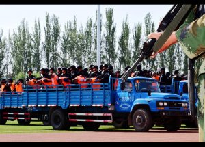 Uygurlara Stadyumda İdam Cezası