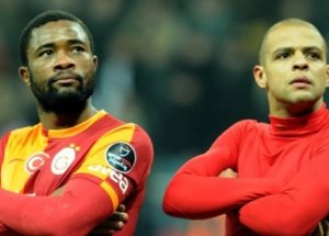 Galatasaray'da Sürpriz Karar! Takımda Kalıyor