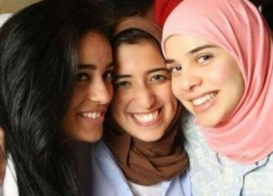 İlk Kez Medyada! Kimin Kızı Olduğunu Biliyor musunuz?